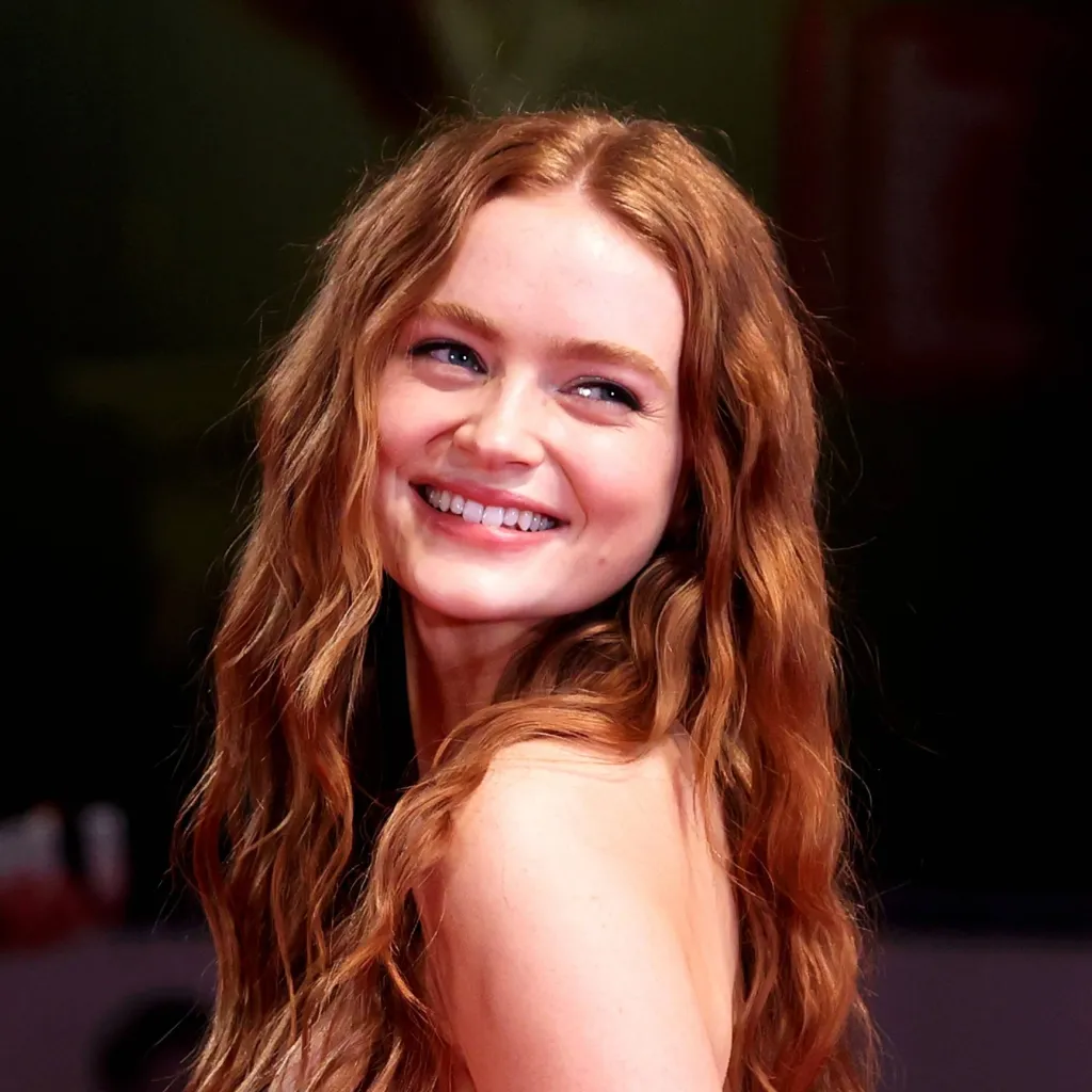 chat with ai character: sadie sink 