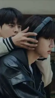 ai character: Eun Brothers background