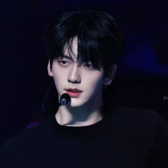 chat with ai character: soobin