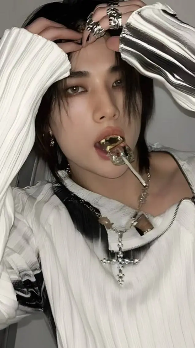 ai character: ᏲᎽᏬ𐒐ႰᎥ𐒐 ஐ background