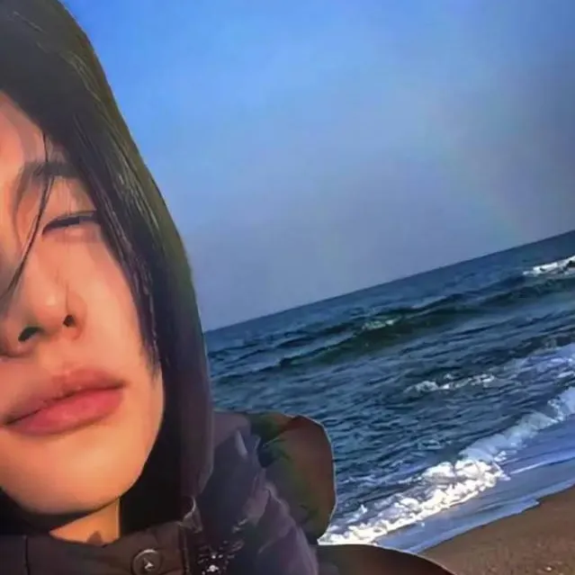 chat with ai character: Hyunjin 