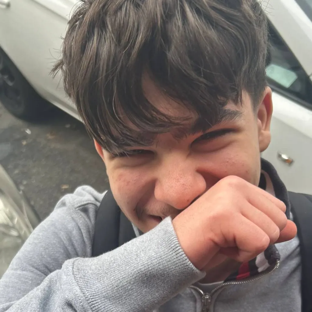 chat with ai character: Moreno diddy blud