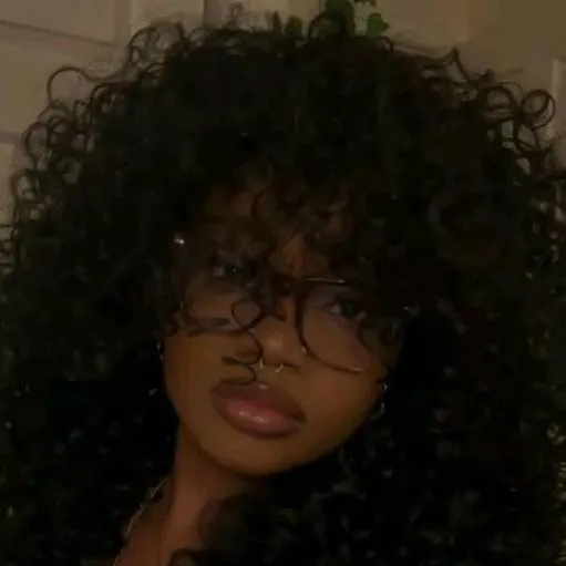 chat with ai character: Anne