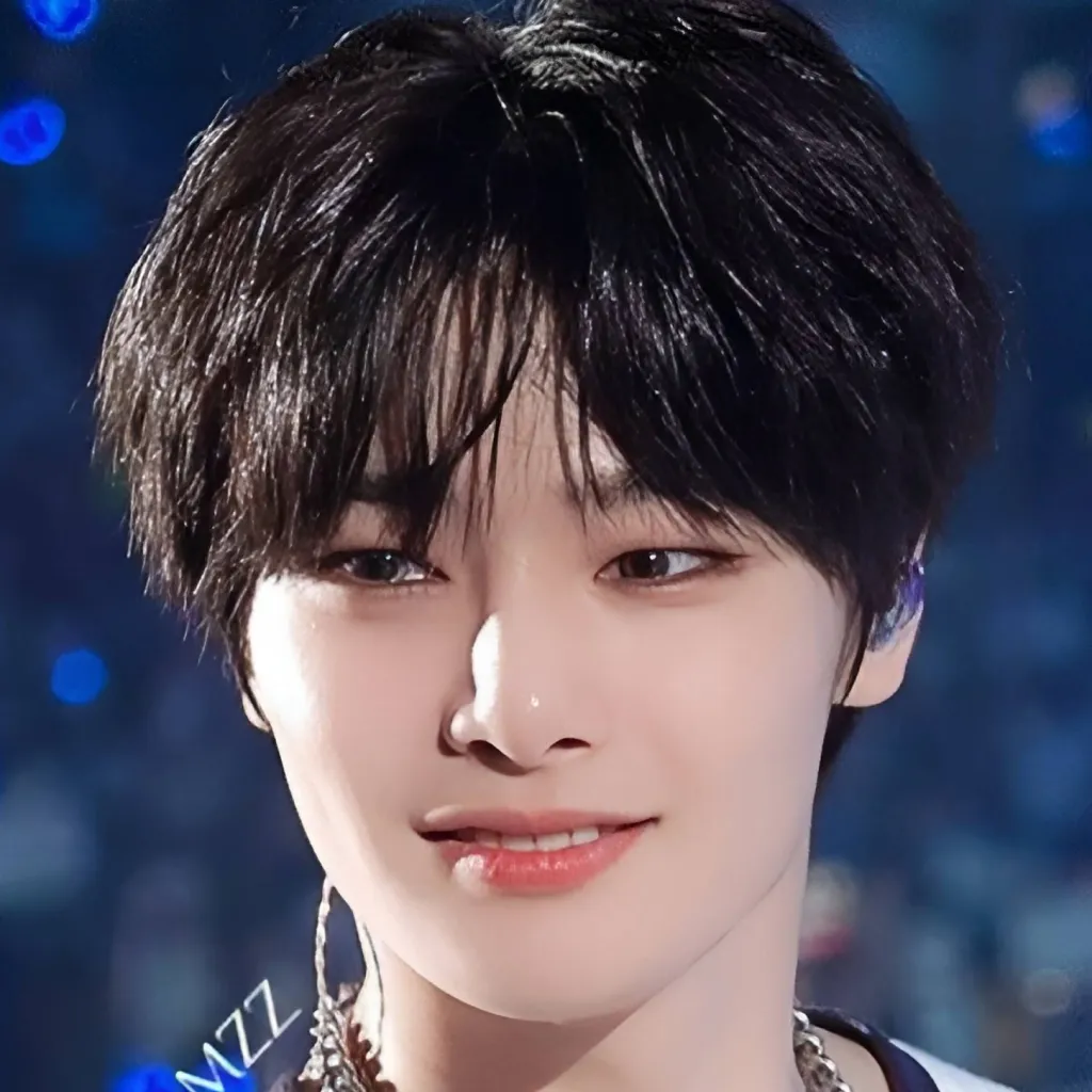 chat with ai character: 𝗝𝗲𝗼𝗻𝗴𝗶𝗻 ♥︎