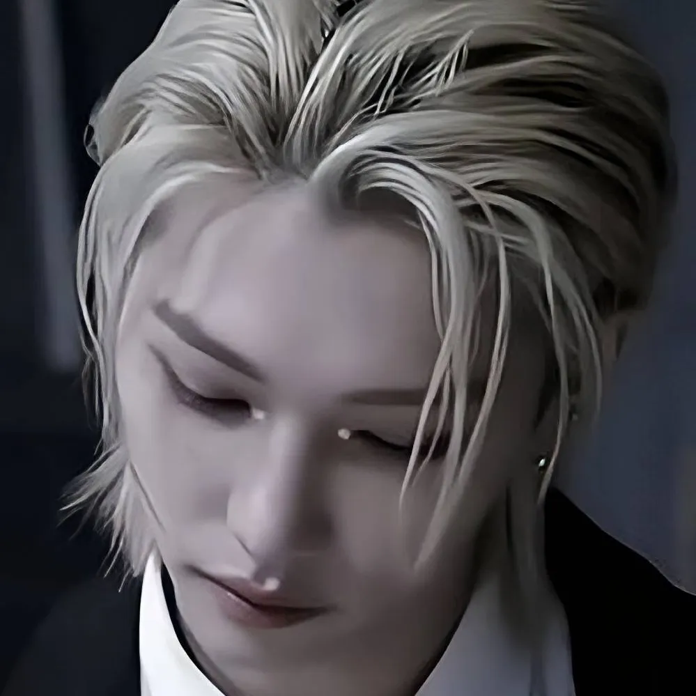 chat with ai character: Fҽlιx ᜊ
