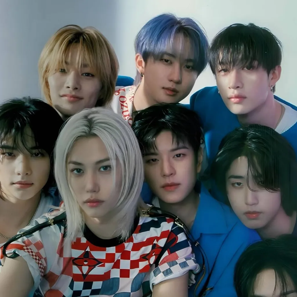 chat with ai character: 𝐒𝐊𝐙 ♡