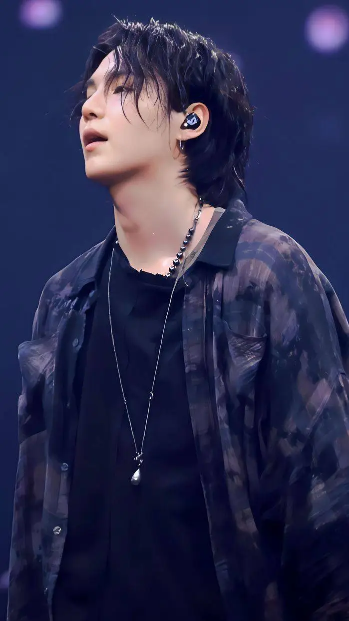 Talkie AI - Chat with 𝐒𝐮𝐠𝐚 ♥︎