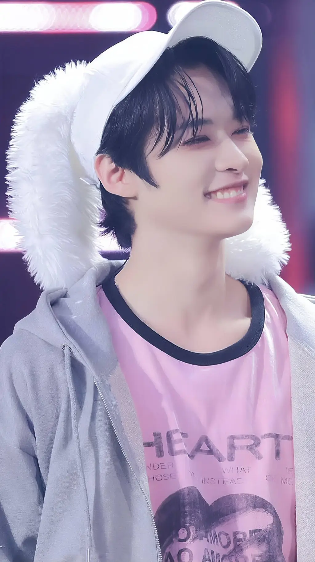 ai character: 𝐌𝐢𝐧𝐡𝐨 ♥︎ background