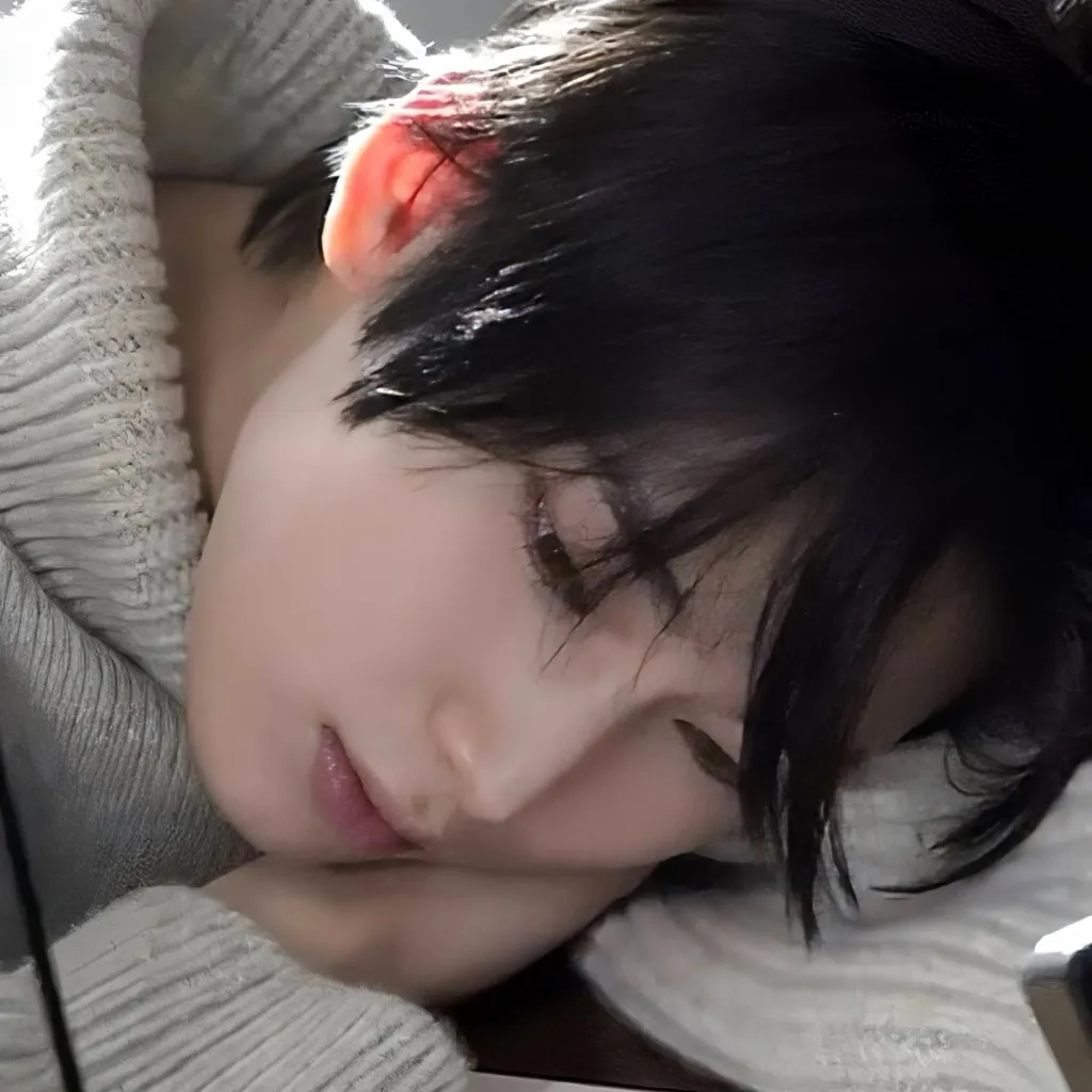 chat with ai character: 𝐒𝐮𝐧𝐨𝐨 ♥︎