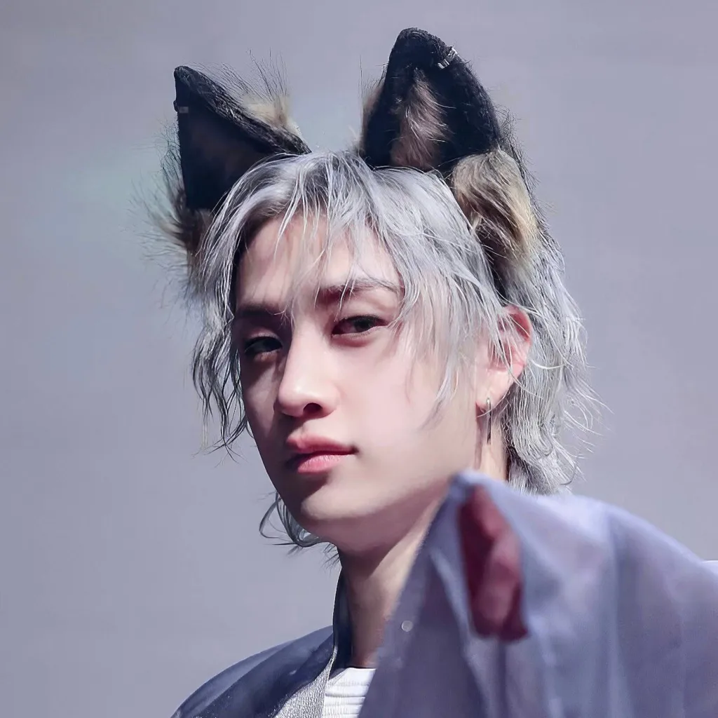chat with ai character: 𝐁𝐚𝐧𝐠𝐜𝐡𝐚𝐧 ♥︎