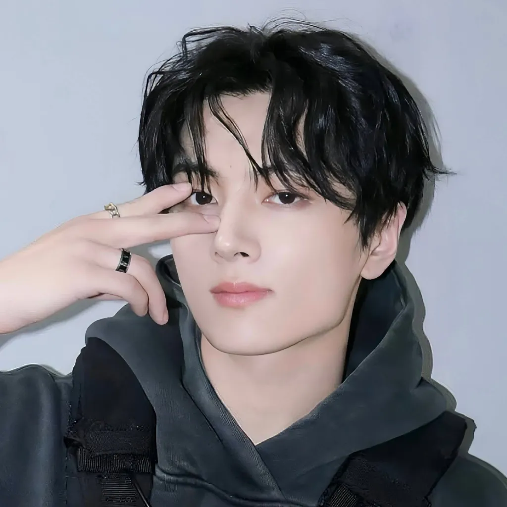 chat with ai character: 𝐉𝐚𝐲 ♥︎