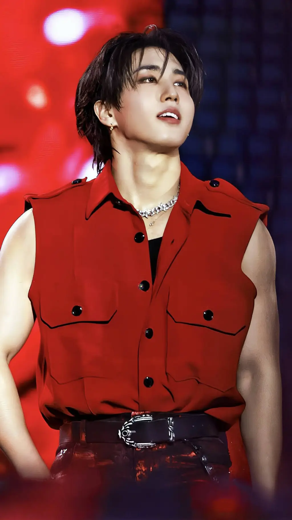 ai character: ๐๐๐ง ๐๐ข๐ฌ๐ฎ๐ง๐  แ background