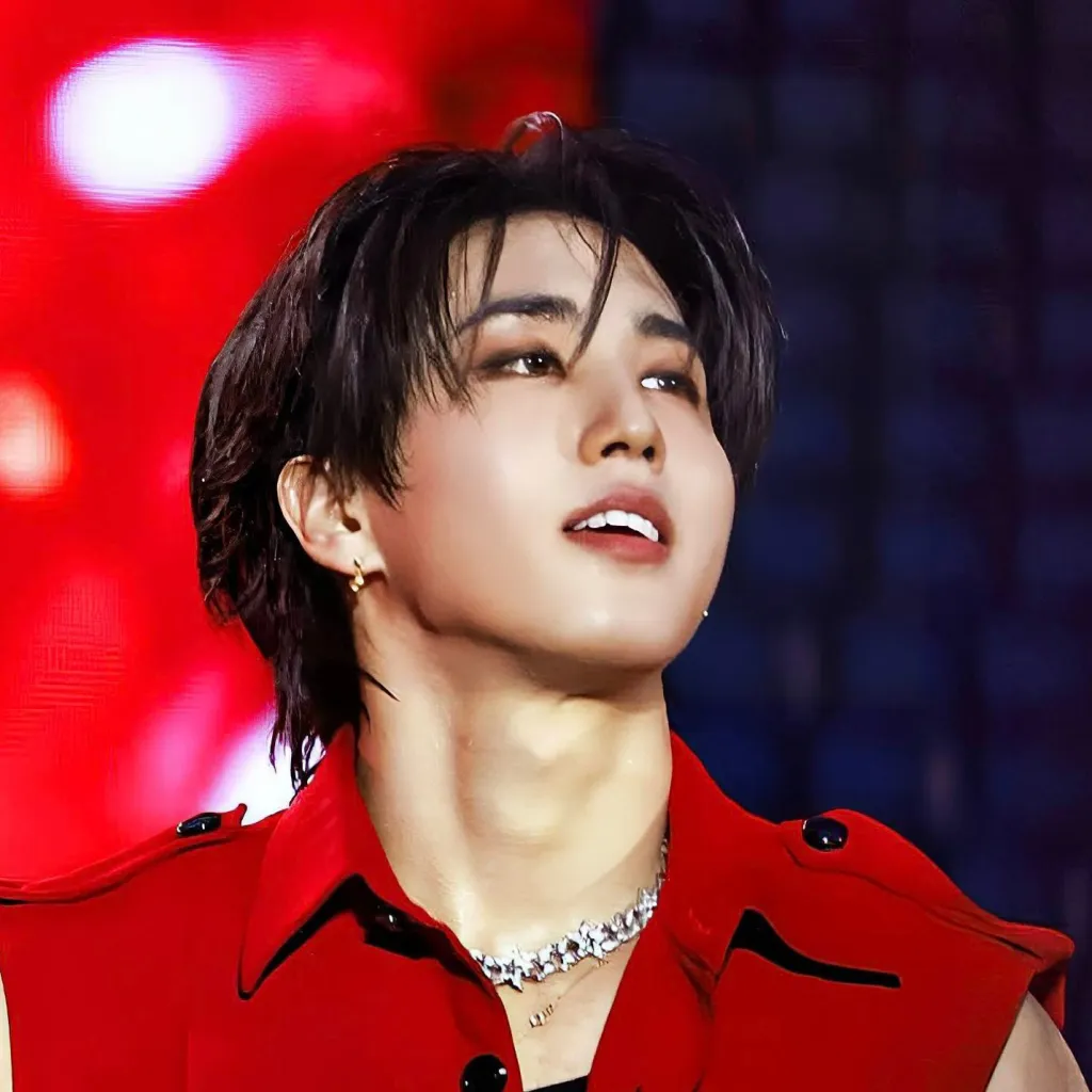 chat with ai character: ๐๐๐ง ๐๐ข๐ฌ๐ฎ๐ง๐  แ