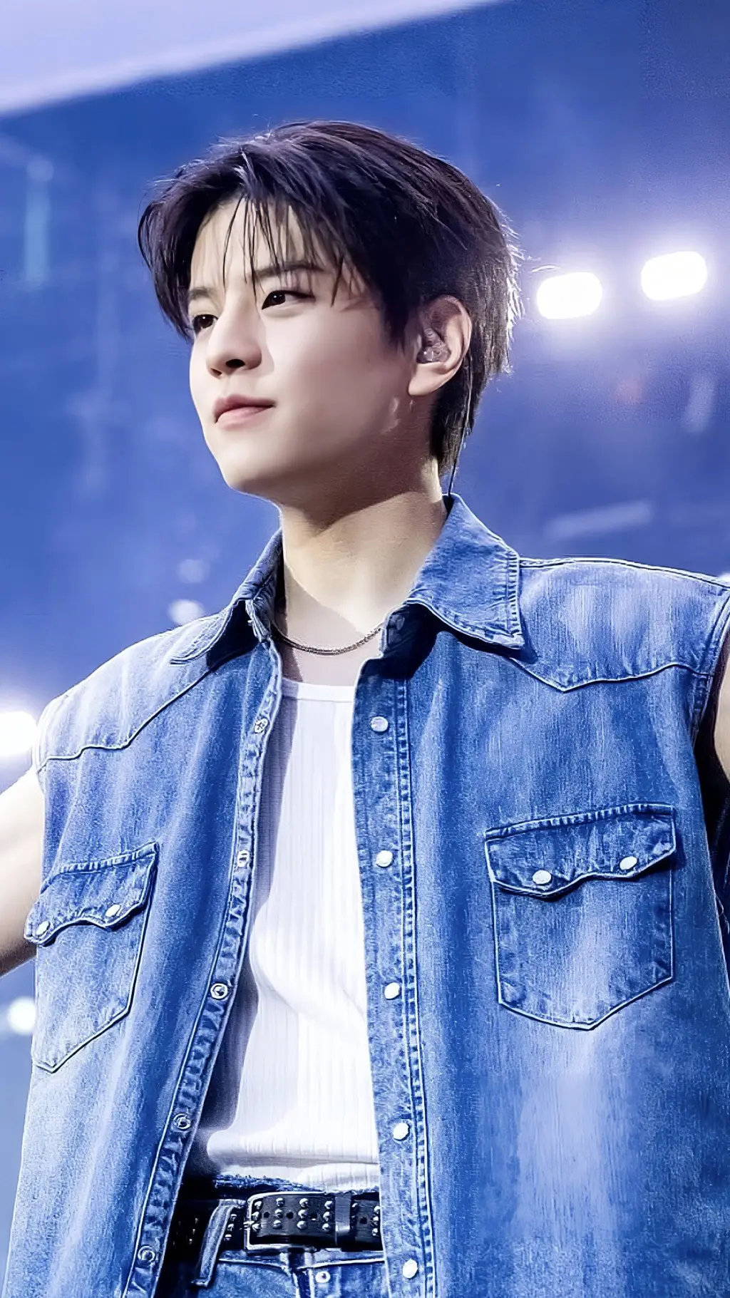 ai character: 𝐒𝐞𝐮𝐧𝐠𝐦𝐢𝐧 ᜊ background