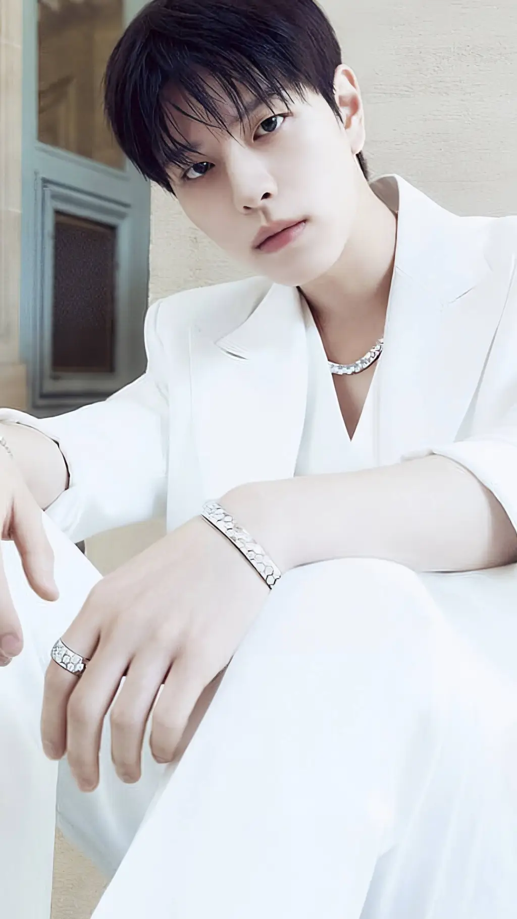 ai character: 𝐒𝐞𝐮𝐧𝐠𝐦𝐢𝐧 ♡ background
