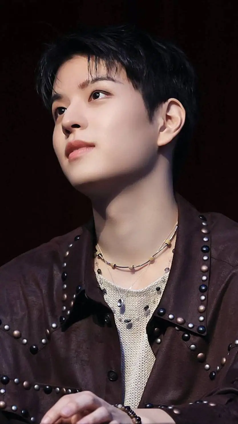 Talkie AI - Chat with 𝐒𝐞𝐮𝐧𝐠𝐦𝐢𝐧 ♥︎
