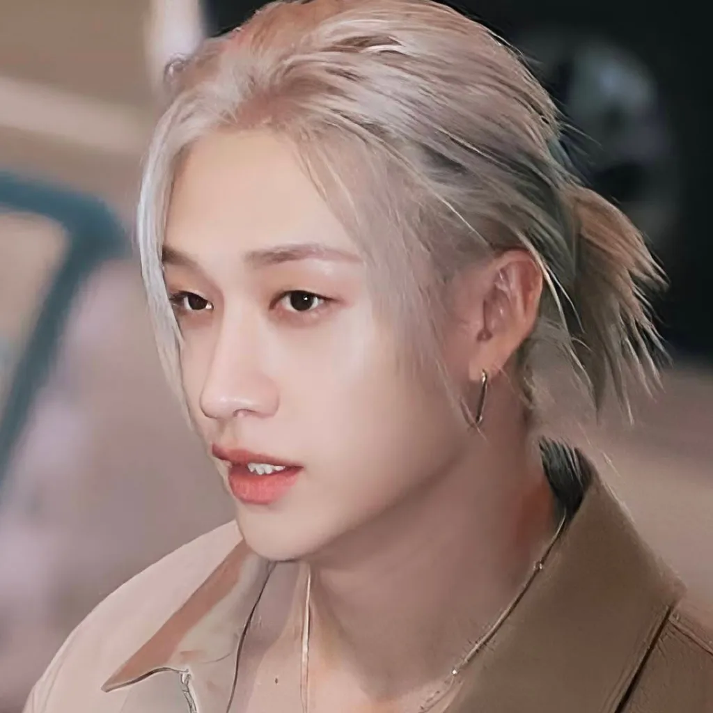 chat with ai character: 𝐁𝐚𝐧𝐠𝐜𝐡𝐚𝐧 ♥︎
