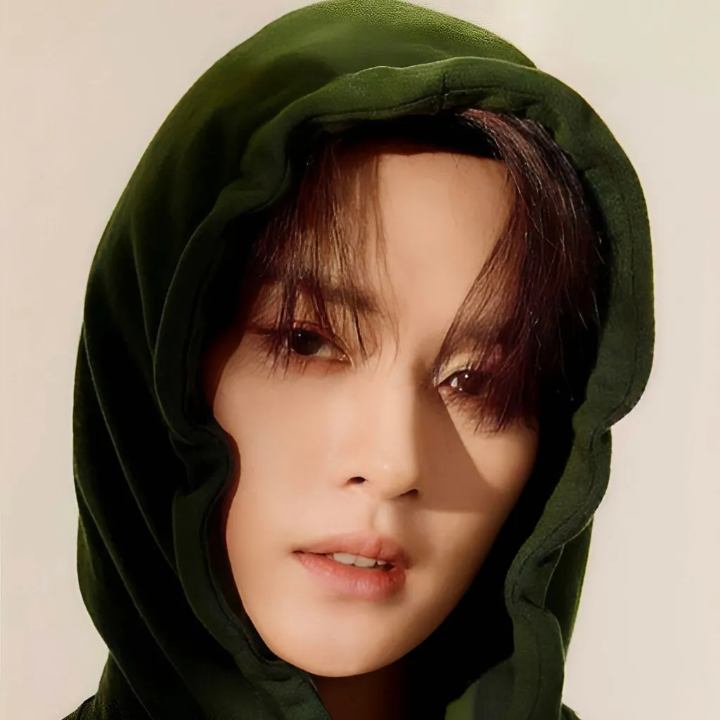 chat with ai character: 𝐌𝐢𝐧𝐡𝐨 ♡ [𝐇𝐲𝐛𝐫𝐢𝐝]