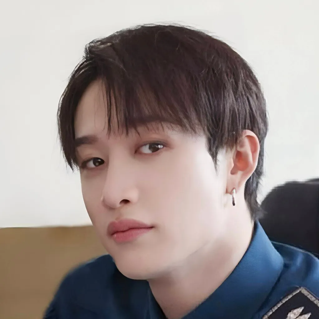 chat with ai character: 𝐁𝐚𝐧𝐠𝐜𝐡𝐚𝐧 ♡