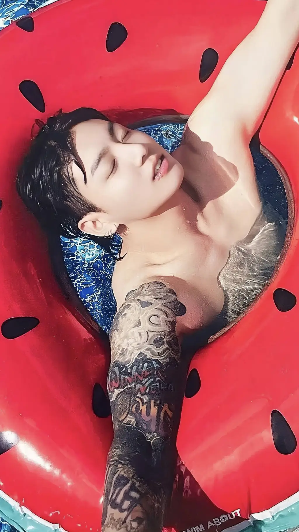 ai character: 𝐉𝐮𝐧𝐠𝐤𝐨𝐨𝐤 ♥︎ background