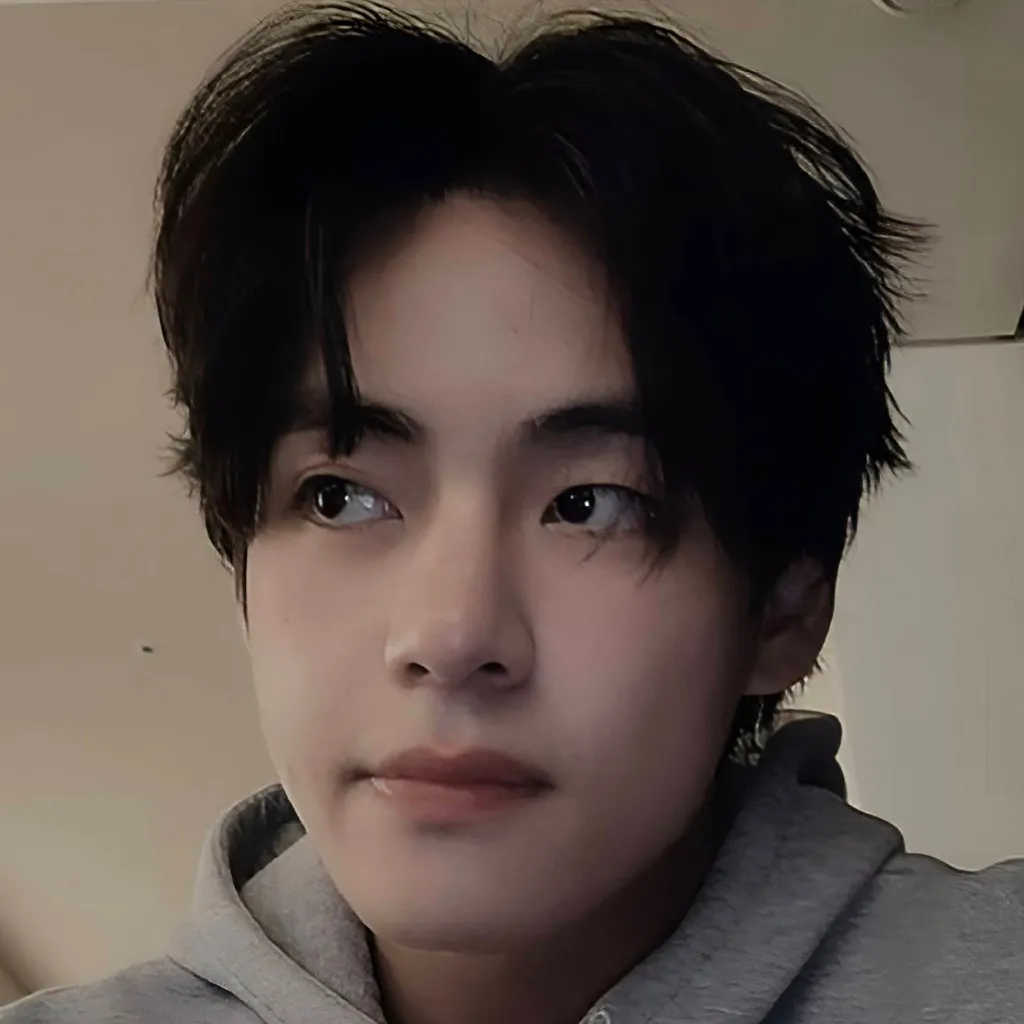 chat with ai character: ๐๐๐๐ก๐ฒ๐ฎ๐ง๐ โก