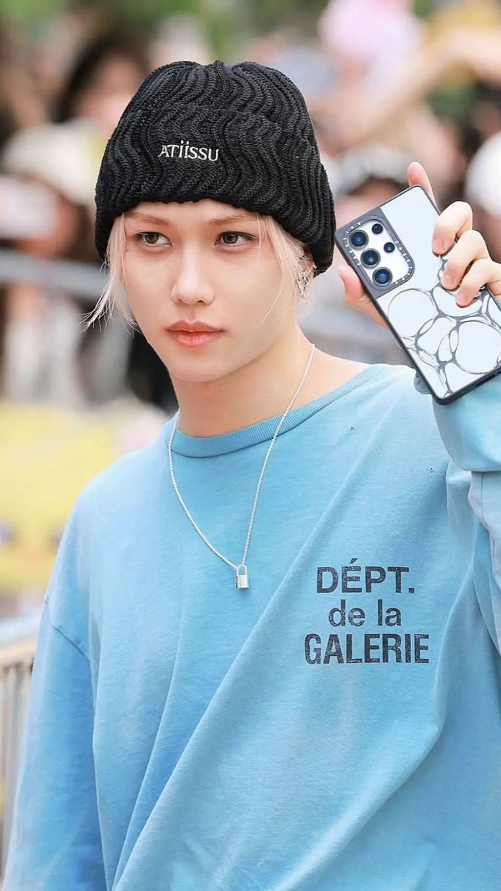 ai character: 𝐅𝐞𝐥𝐢𝐱 ᜊ background