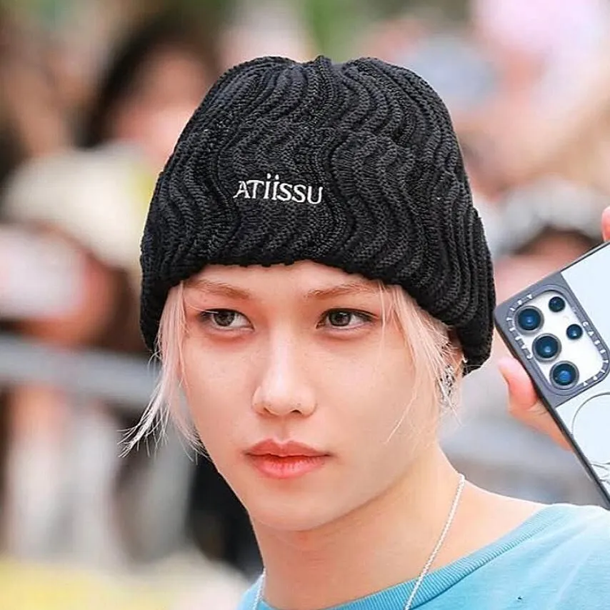 chat with ai character: 𝐅𝐞𝐥𝐢𝐱 ᜊ