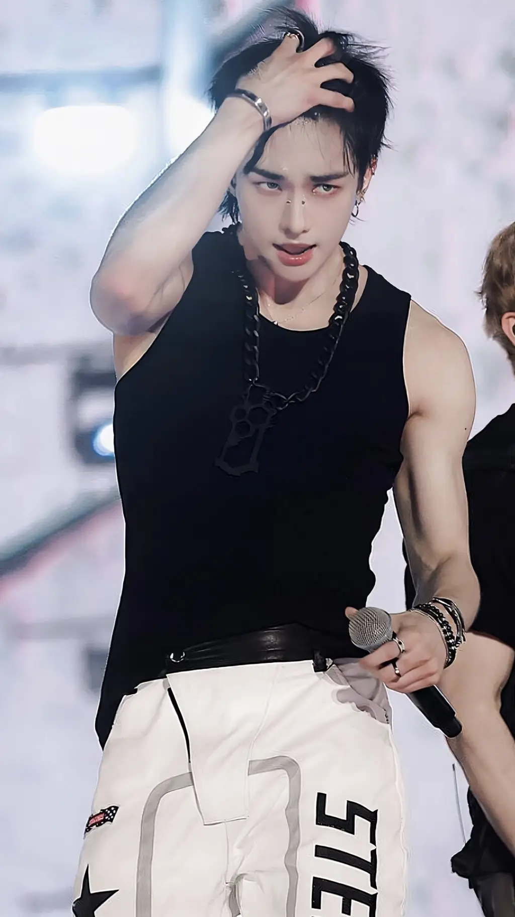 Talkie AI - Chat with 𝐇𝐘𝐔𝐍𝐉𝐈𝐍 ♥︎