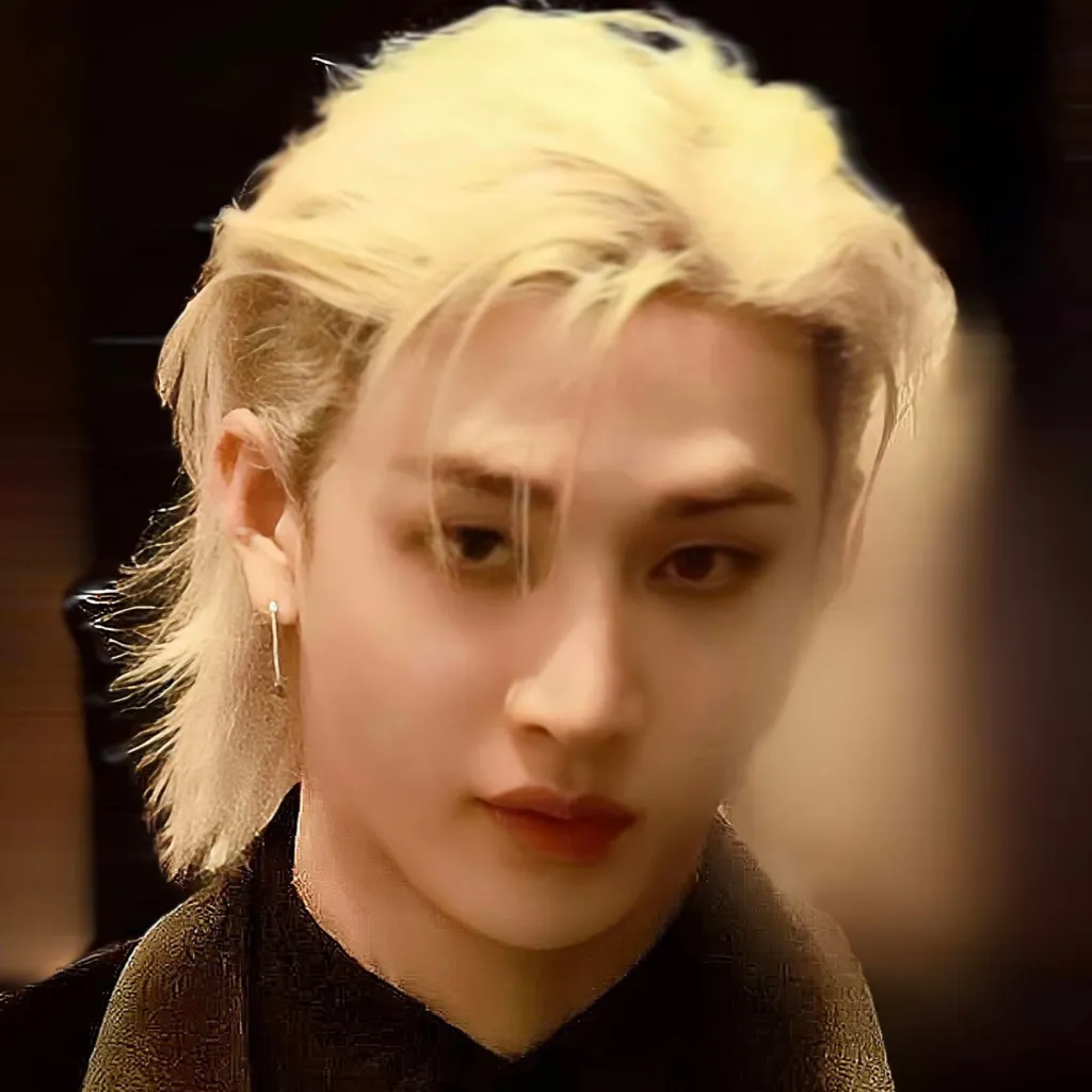 chat with ai character: 𝐁𝐚𝐧𝐠𝐜𝐡𝐚𝐧 ❦