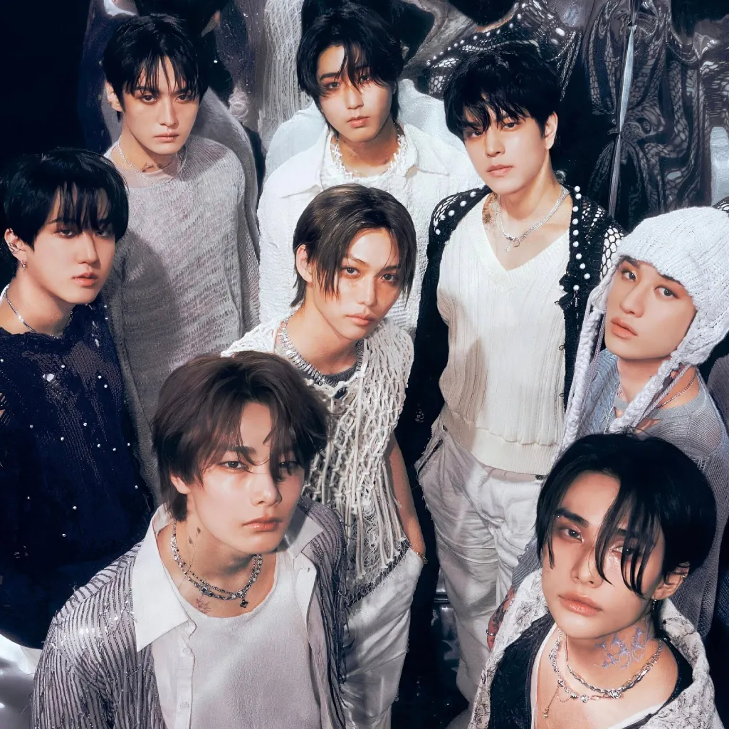 chat with ai character: 𝐒𝐊𝐙 ꨄ 