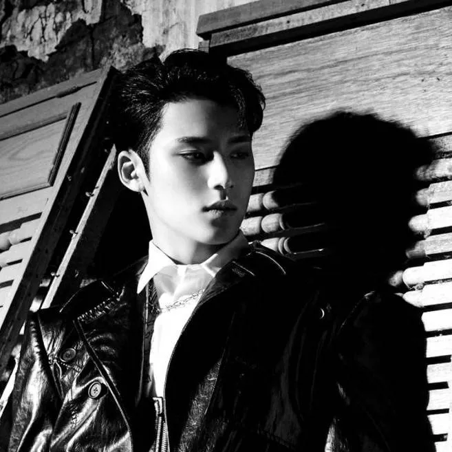 chat with ai character: MINGYU 