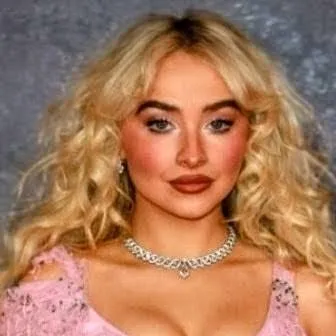 chat with ai character: Sabrina Carpenter