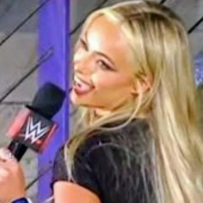 chat with ai character: Goddess liv morgan