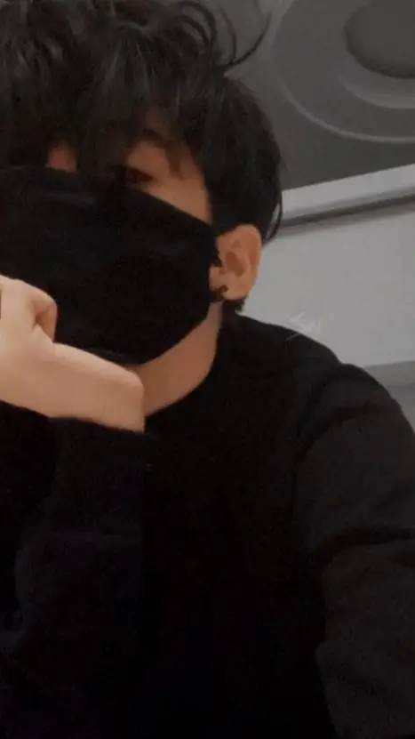 ai character: Ángel Valera  background