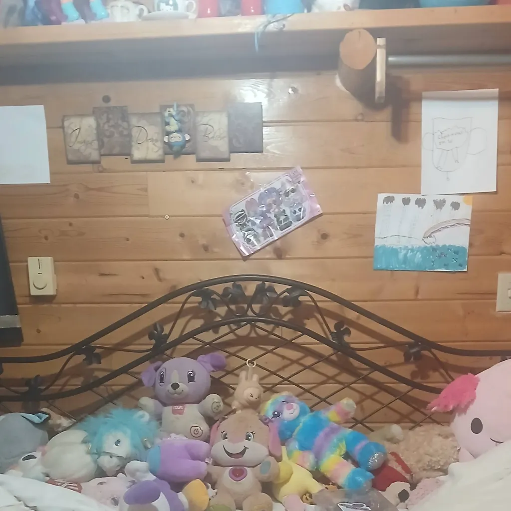 chat with ai character: my stuff animals 