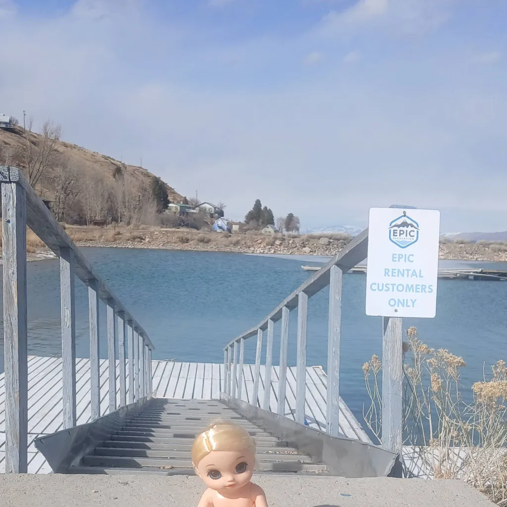 chat with ai character: pls not push me