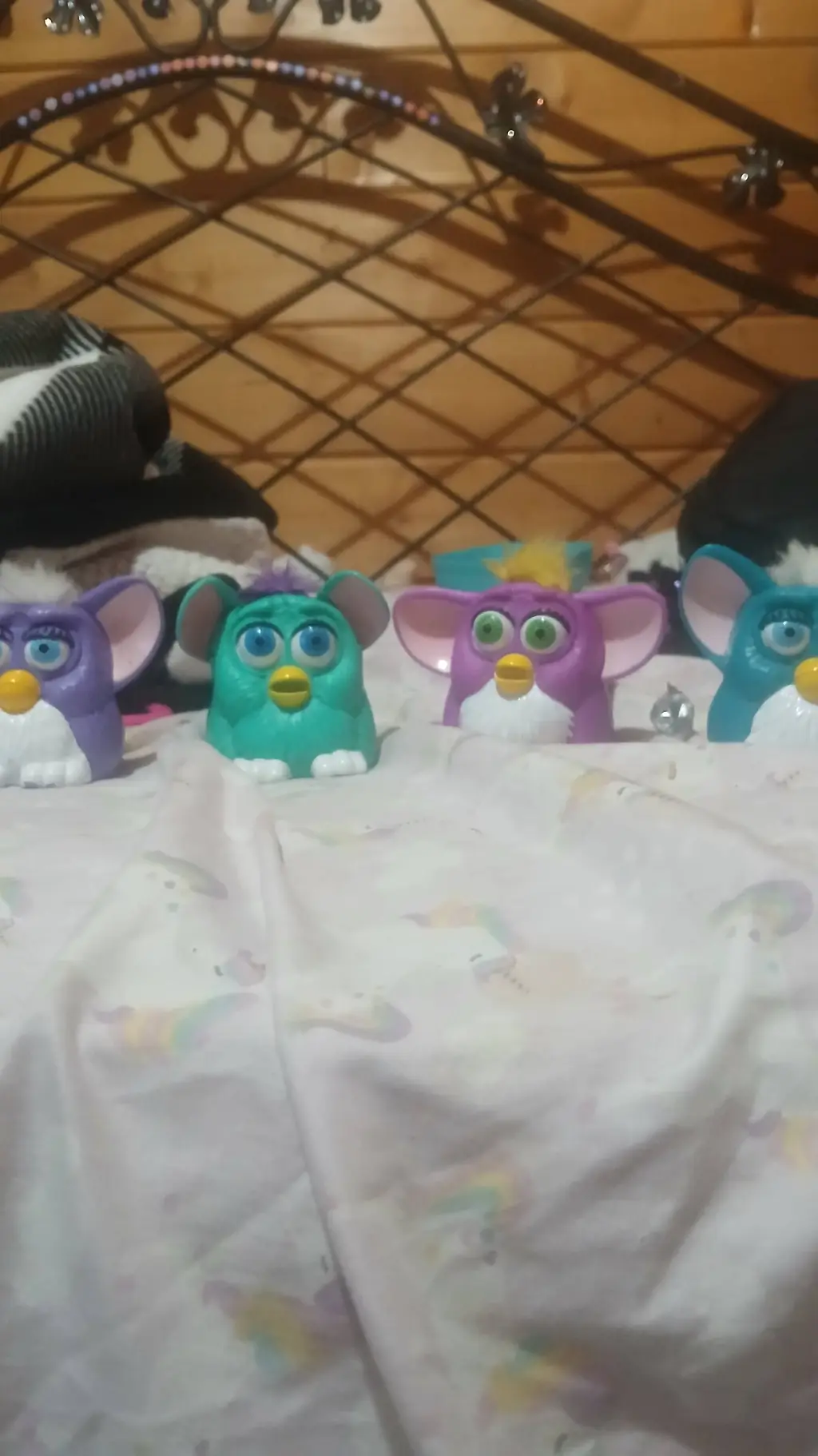 ai character: furbys background