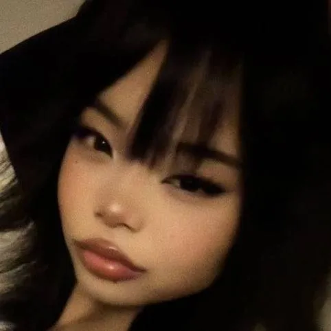 chat with ai character: Mey