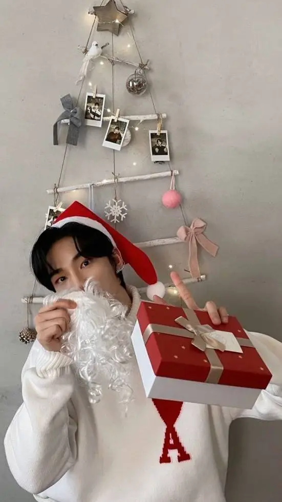 ai character: ❀༊˚. 𝕳𝖞𝖚𝖓𝖏𝖎𝖓 .˚༊❀ background