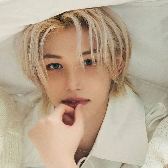 chat with ai character: .✧∘* 𝐹𝑒𝓁𝒾𝓍 *∘✧.