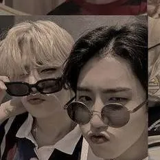 chat with ai character: Stray Kids