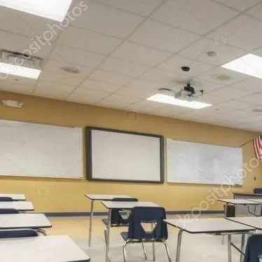 chat with ai character: Classroom M.5/3