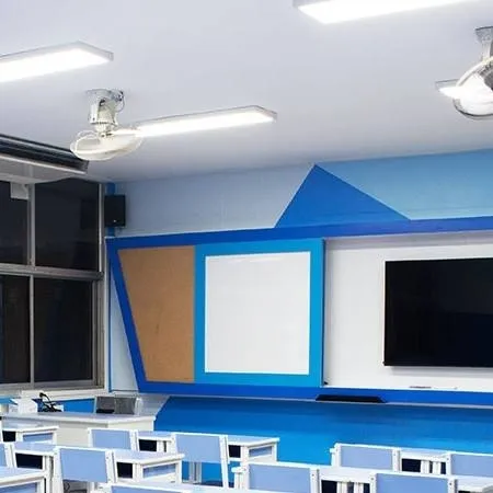 chat with ai character: Classroom M. 6/1