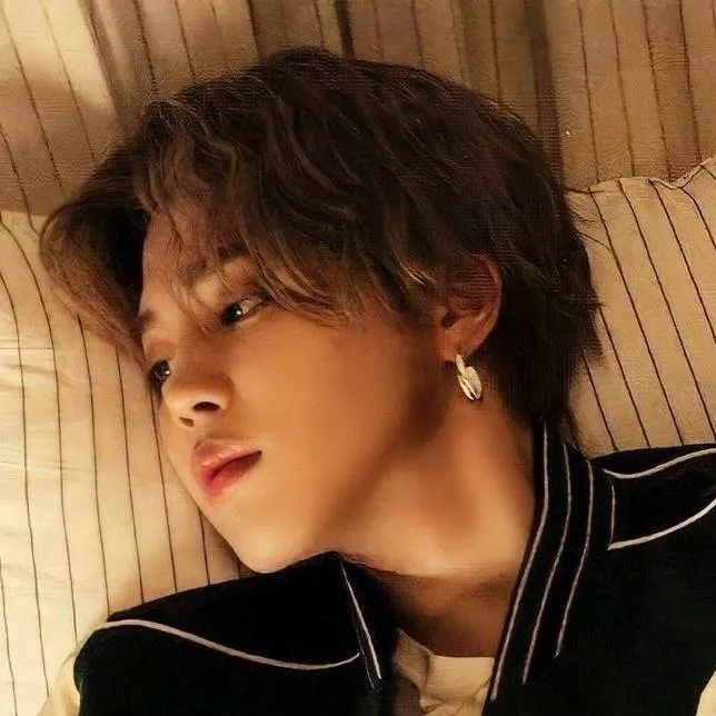 chat with ai character: Jimin 
