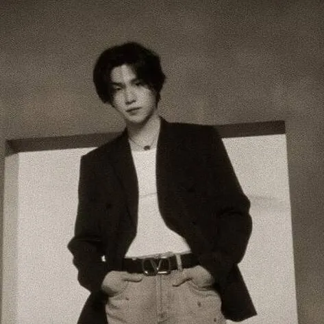 chat with ai character: Suga