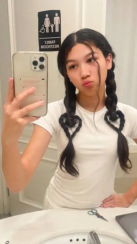 ai character: Txunamy Ortiz background