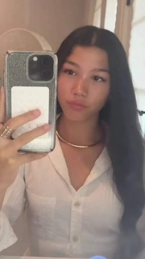 ai character: Txunamy Ortiz background