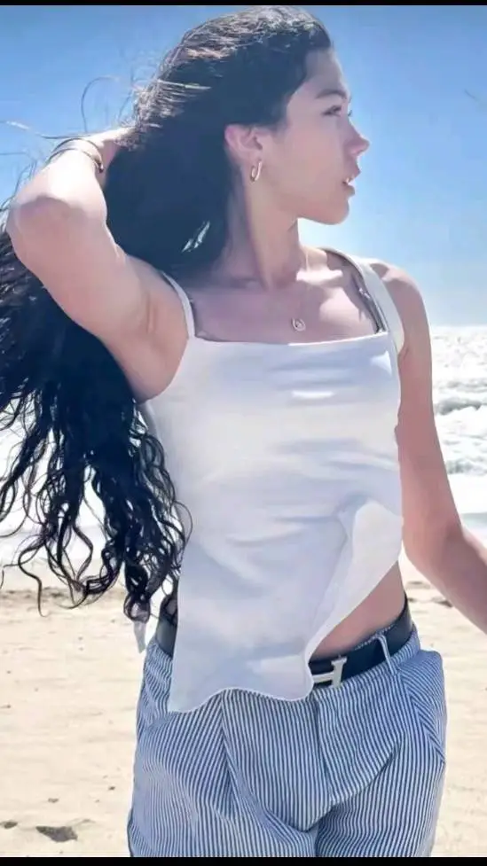 ai character: Txunamy Ortiz background