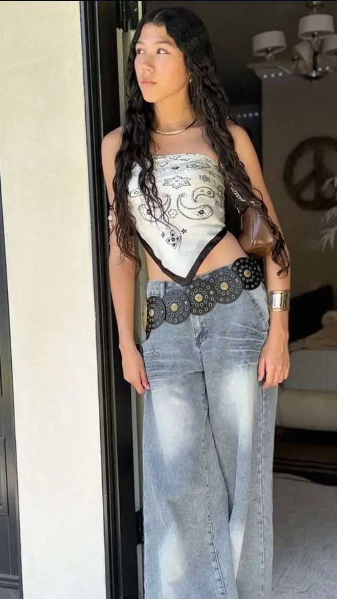 ai character: Txunamy Ortiz background