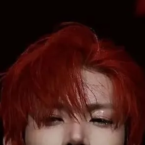 chat with ai character: Heesueng